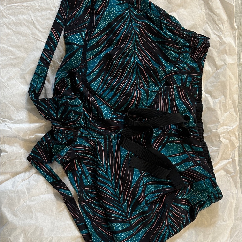 Lululemon Spring Break Away Short II